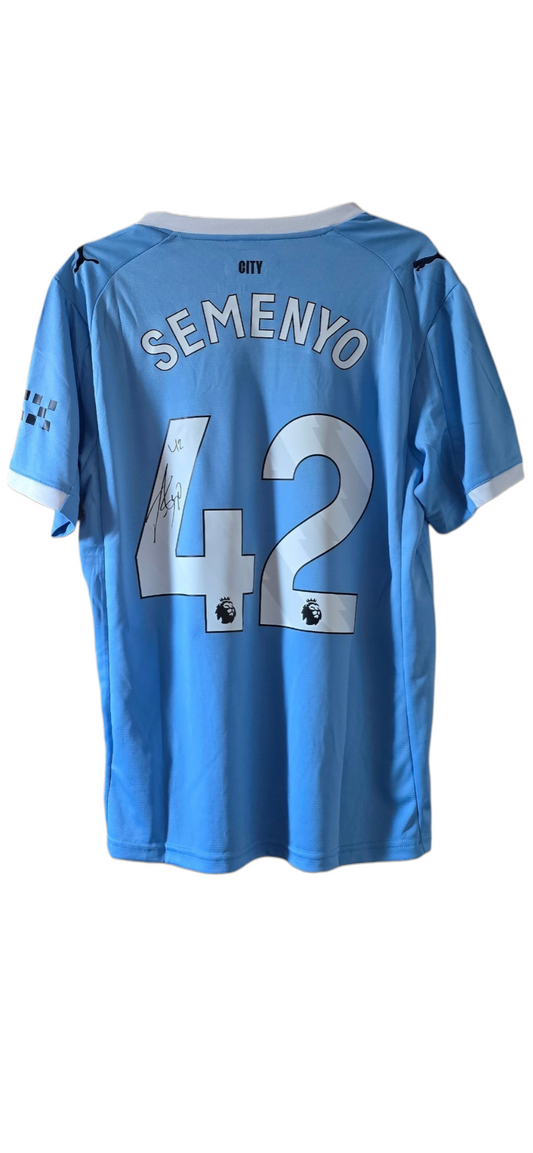 Semenyo signed Manchester City shirt